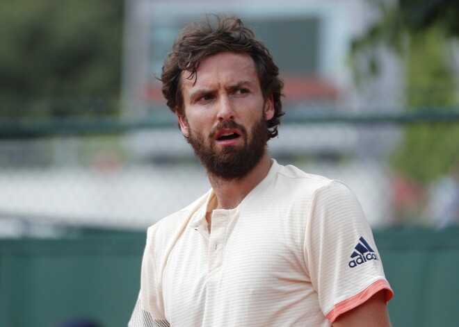 Gulbis sasniedz Vimbldonas čempionāta kvalifikācijas izšķirošo kārtu