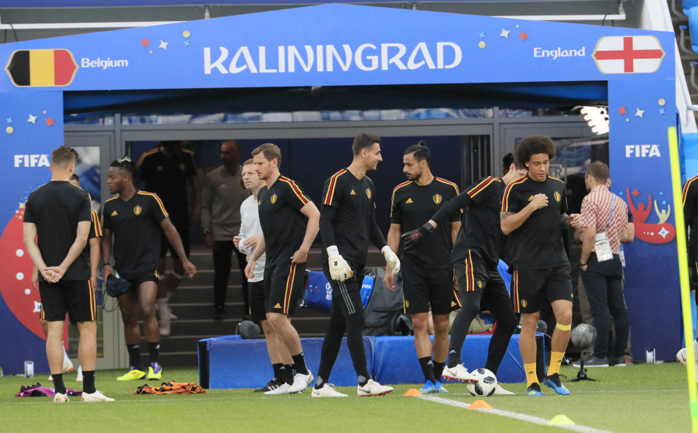 Beļģijas futbolisti cīņā par pirmo vietu apakšgrupā pārspēj Angliju