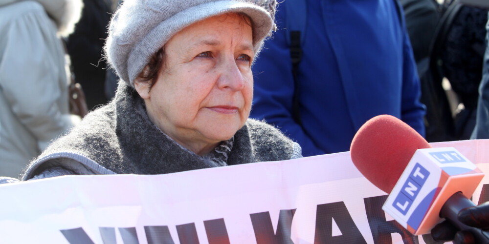 Ždanoka nepadodas un sola viņai nelabvēlīgo Satversmes tiesas lēmumu pārsūdzēt Eiropas Cilvēktiesību tiesā