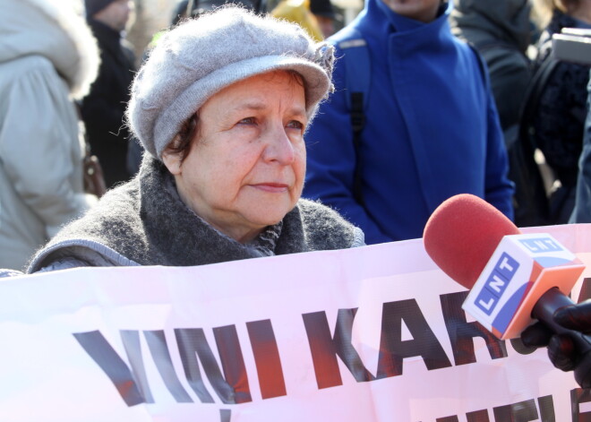 Ždanoka nepadodas un sola viņai nelabvēlīgo Satversmes tiesas lēmumu pārsūdzēt Eiropas Cilvēktiesību tiesā