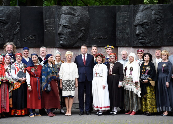 В торжественной атмосфере прошло шествие участников XXVI Праздника песни и XVI Праздника танца