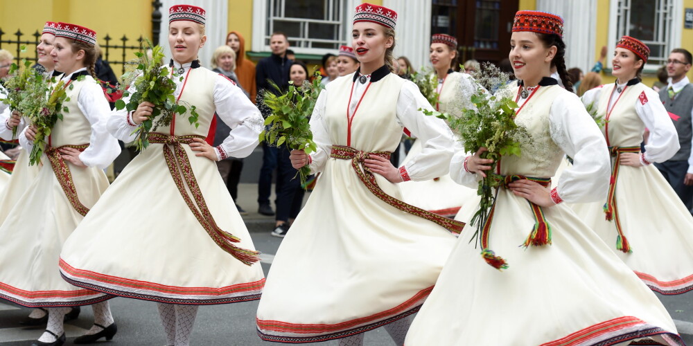 "Arēnā Rīga" notiks Dziesmu un deju svētku koncerti "Vēl simts gadu dejai"