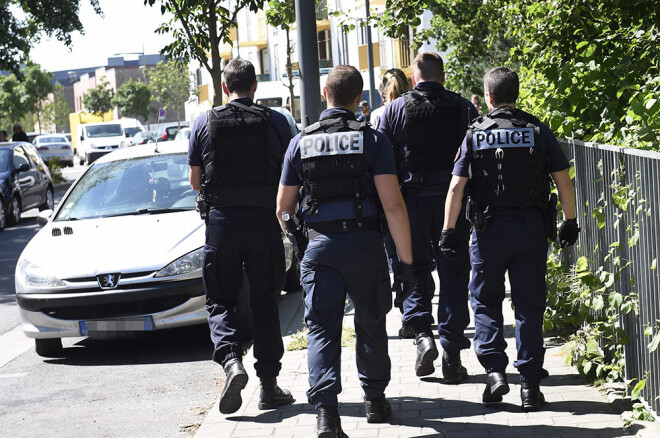 Francijā aptuveni 2900 policistu un žandarmu meklē no cietuma izbēgušo gansteri.