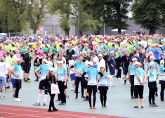 XXVI Vispārējo latviešu Dziesmu un XVI Deju svētku deju lieluzveduma "Māras zeme" mēģinājums Daugavas stadionā.