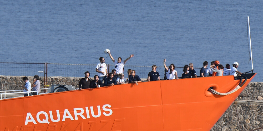 Francija piešķirs patvērumu 80 migrantiem no kuģa "Aquarius"