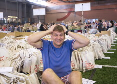 "Kad nav jādiriģē, es dziedu!" saka Ints.