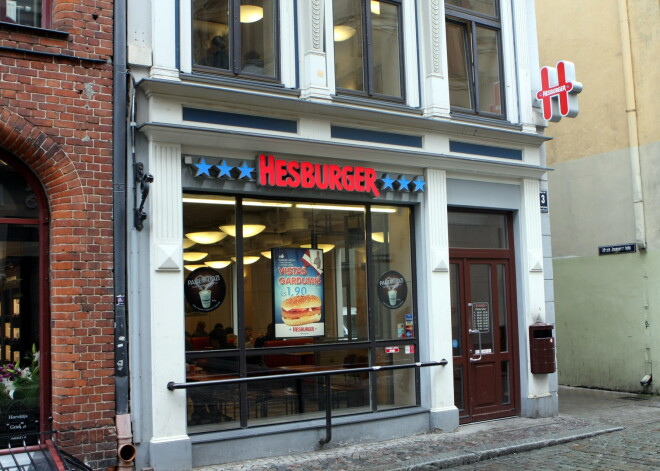 "Hesburger" sūkstās par darbinieku trūkumu