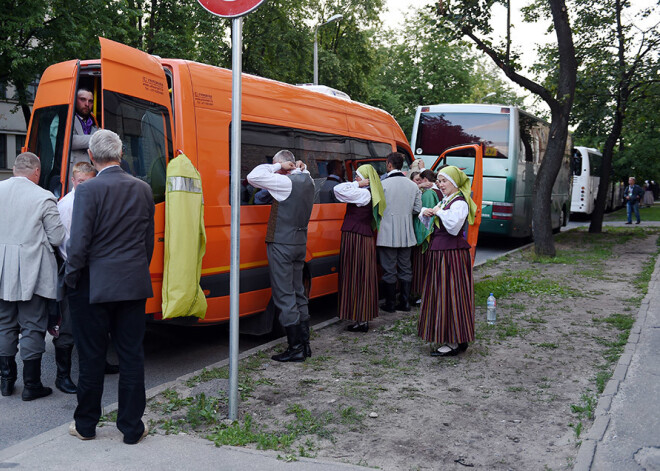 Policija ziņo, ka Dziesmu un deju svētki norit mierīgi un organizēti