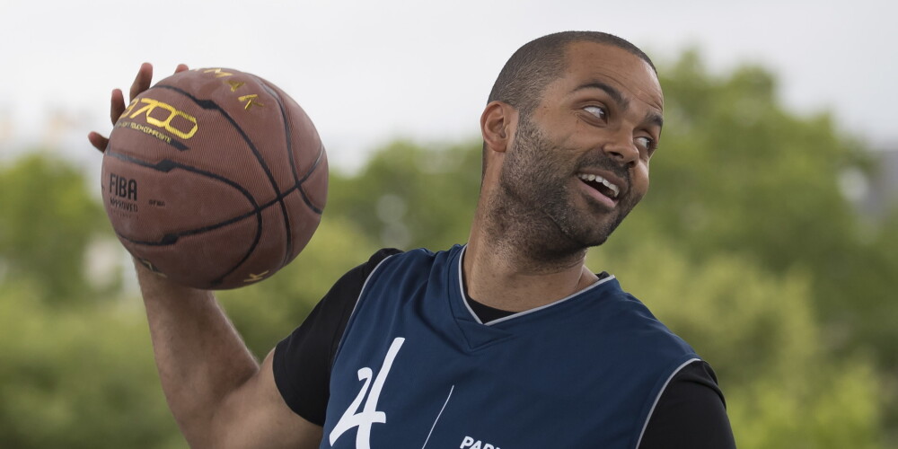 Franču saspēles vadītājs Tonijs Pārkers.