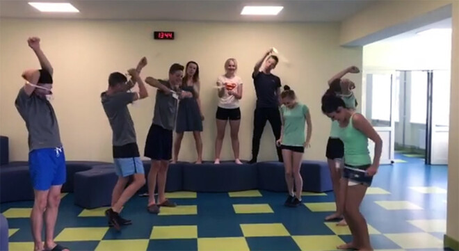 Aicinājumam sociālajos tīklos atsaucās daudzi.