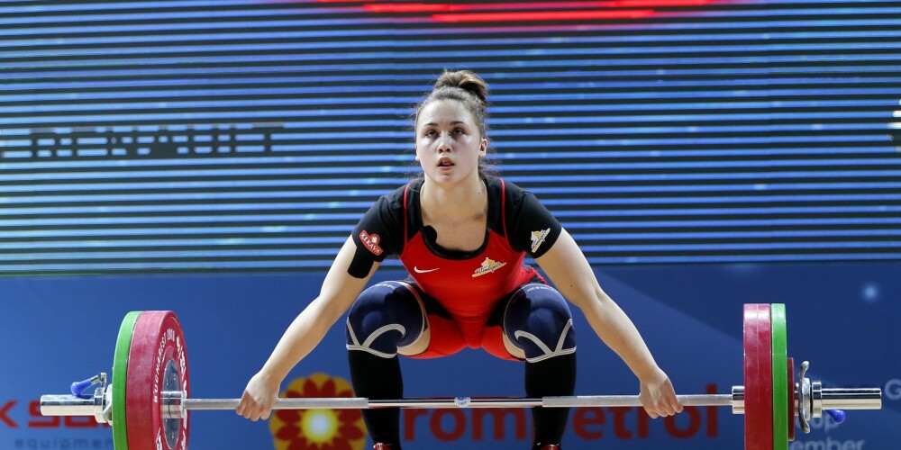 Svarcēlāja Rebeka Koha uzvar U-20 pasaules čempionātā