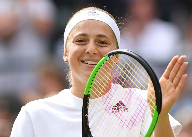 Ostapenko pēc iekļūšanas pusfinālā atklāj, ka spēles laikā pati savainojusi sevi