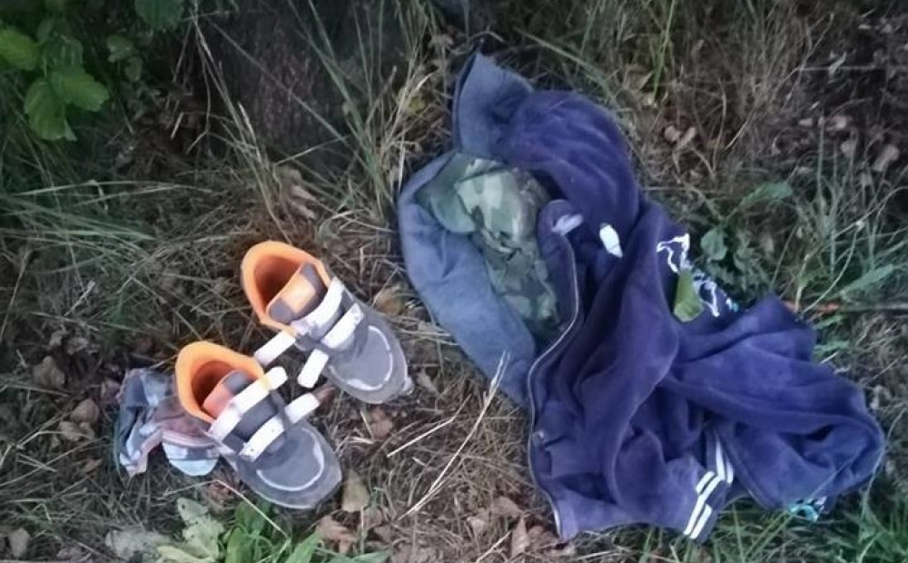 Детей нашли в холодильнике. В москве нашли младенца сегодня. В петербурге нашли сумку с останками. Нашли ребенка в сумке. Младенцы в одеялах у цыганок.