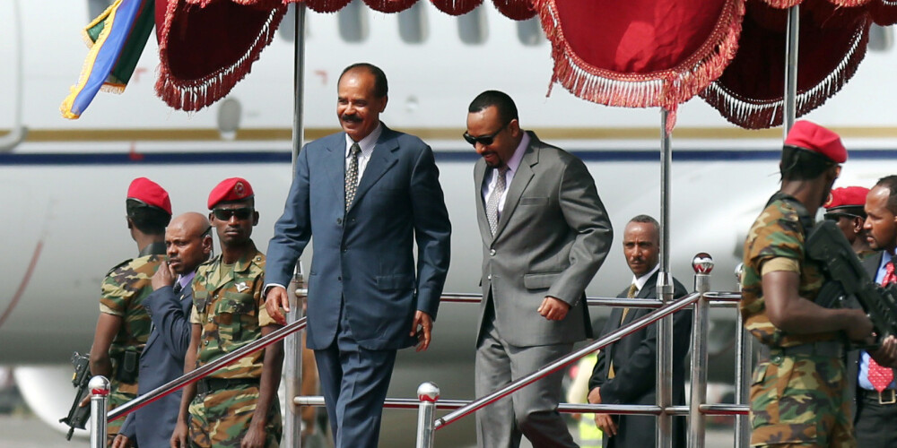 Eritrejas prezidents Isajass Afeverki ierodas Etiopijā.