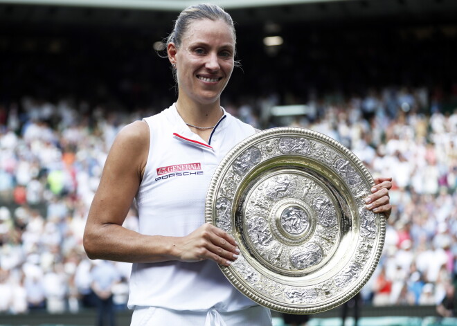 Vācijas tenisiste Angelika Kerbere sestdien triumfēja Vimbldonas čempionātā, finālmačā ar rezultātu 6-3, 6-3 pārspējot titulēto amerikānieti Serēnu Viljamsu, kurai šis bija pirmais fināls pēc atgriešanās kortā.