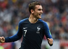 France's forward Antoine Griezmann celebrates Croatia's forward Mario Mandzukic's own goal during their Russia 2018 World Cup final football match between France and Croatia at the Luzhniki Stadium in Moscow on July 15, 2018. / AFP PHOTO / FRANCK FIFE / RESTRICTED TO EDITORIAL USE - NO MOBILE PUSH ALERTS/DOWNLOADS