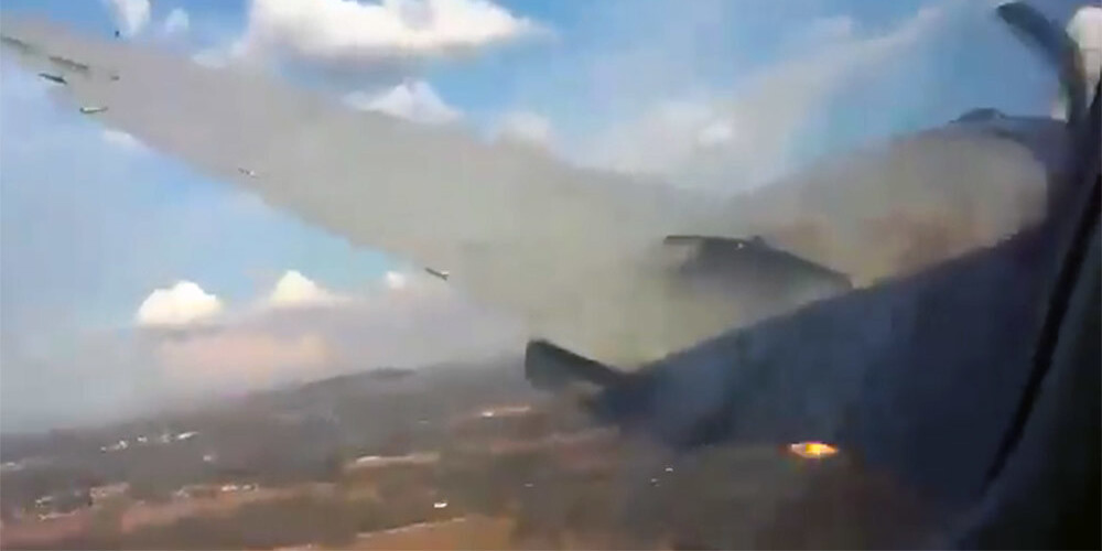 Biedīgs VIDEO: krītošas lidmašīnas pasažieris nofilmējis avārijas brīdi