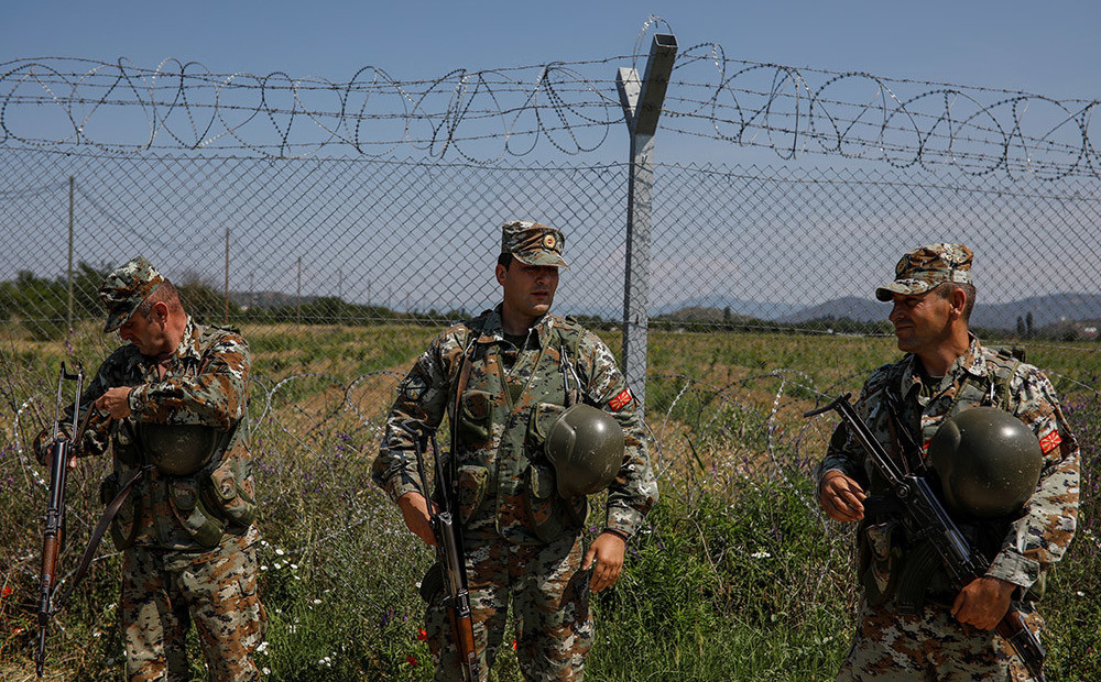 Cīņā pret bēgļiem ES robežsargi palīdzēs kontrolēt Maķedonijas robežas