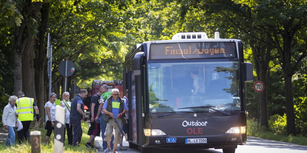 В Германии мужчина с ножом напал на пассажиров автобуса