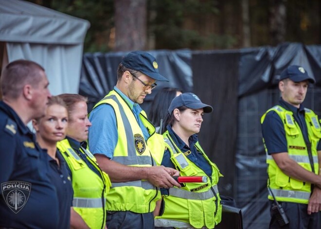 Alkoholu izelpā pārbauda katram (!) šoferim, kas izbrauc no "Positivus"