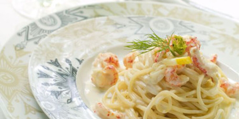 Spageti ar garnelēm un kausēto sieru