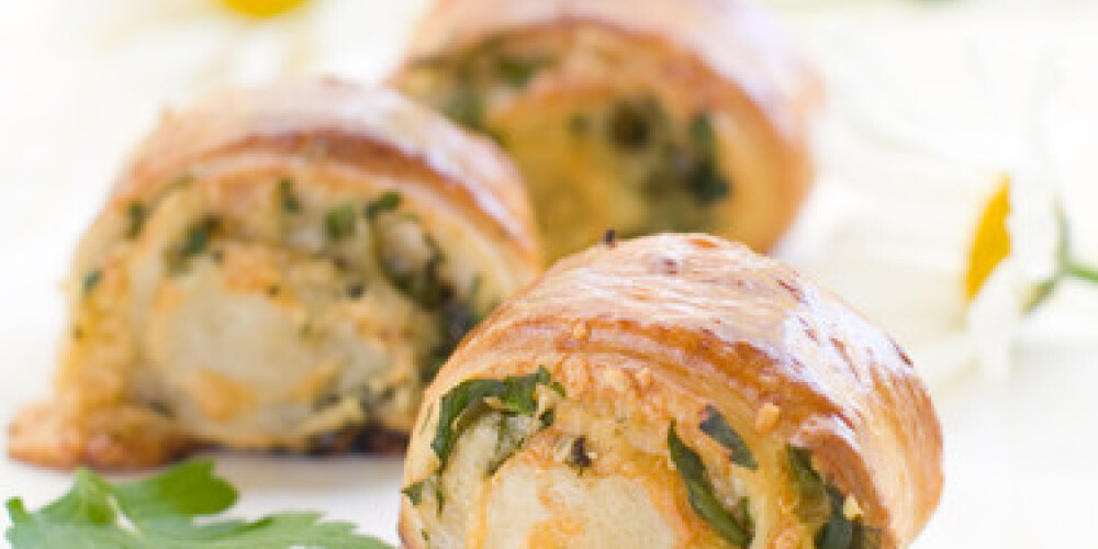 Pīrādziņi ar pesto un speķi