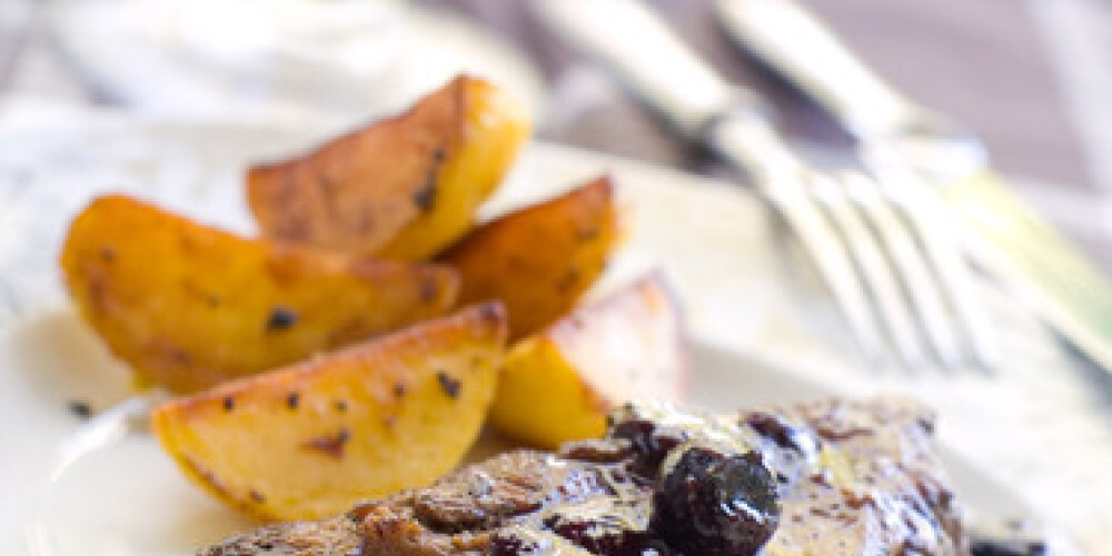 Liellopu fileja ar melleņu mērci