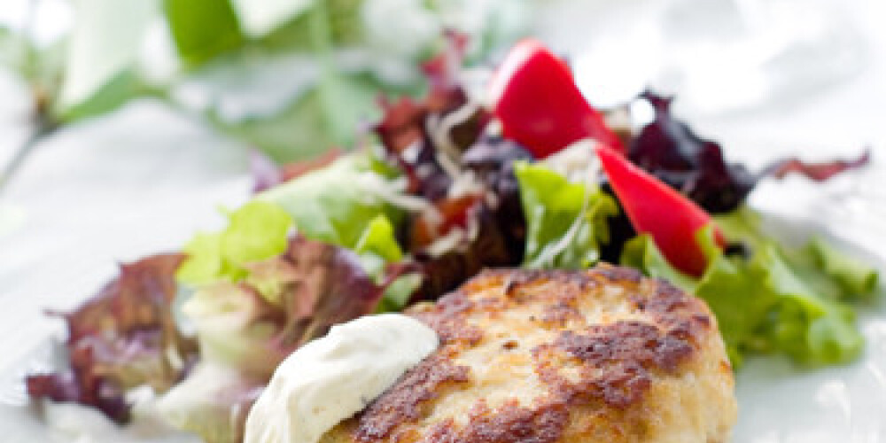 Chicken burger with fresh salad and sauce