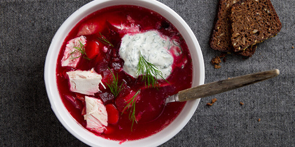 Biešu zupa ar vistu