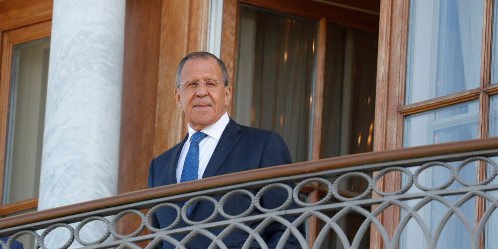 Lavrovs iepriekš neizziņoti ierodas Parīzē, lai ar Makronu runātu par Sīrijas konfliktu