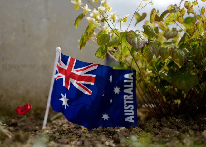 Jaunzēlandes premjers parsa Austrālijai mainīt savu karogu; tas esot nokopēts