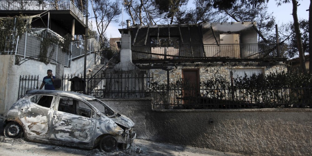 FOTO: tā izskatās Grieķijā pēc milzīgo ugunsgrēku apdzēšanas