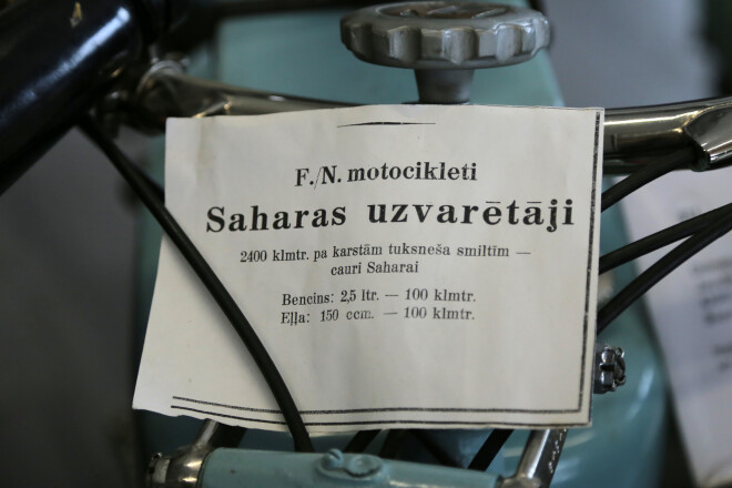 Jau krietni pirms Jāņa Vintera mūsu tautieši ir vagojuši Sahāras smiltis ar motocikliem. Trīsdesmitajos gados dulli vīri piedalījās braucienos Āfrikā, turklāt ar motocikliem, kuriem vispār īsti nebija nekādu filtru, kas pasargātu no smiltīm. 