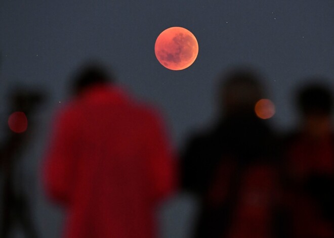 Жители Земли увидели "кровавую Луну"