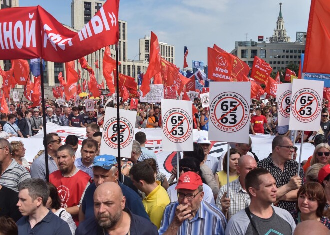 "Putinu pensijā!" Krievijā notiek protesti pret pensiju reformu