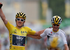 Lielbritānijas riteņbraucējs Tomass triumfē "Tour de France"
