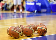 Latvijas U-18 basketbolisti sīvā Eiropas čempionāta mačā Ventspilī uzvar Grieķijas vienaudžus