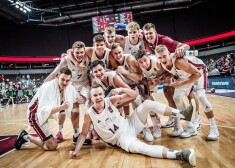 Latvijas U-18 basketbolisti Eiropas čempionāta pusfinālā šovakar tiekas ar Krieviju