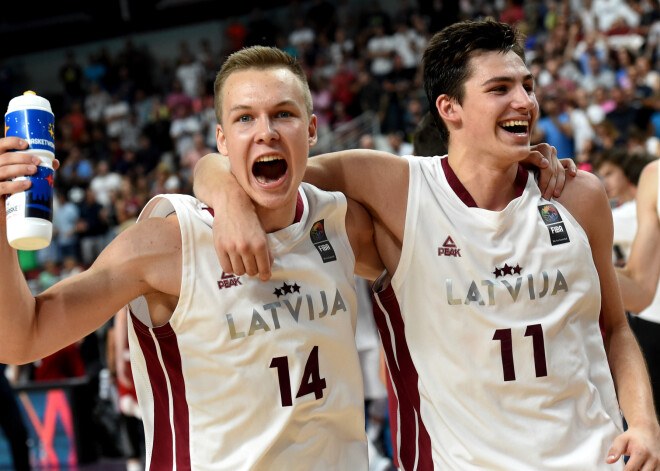 Vēsturiska diena Latvijas U-18 basketbolistiem - Žagars samet 35 punktus, izlase tiek Eiropas čempionāta finālā