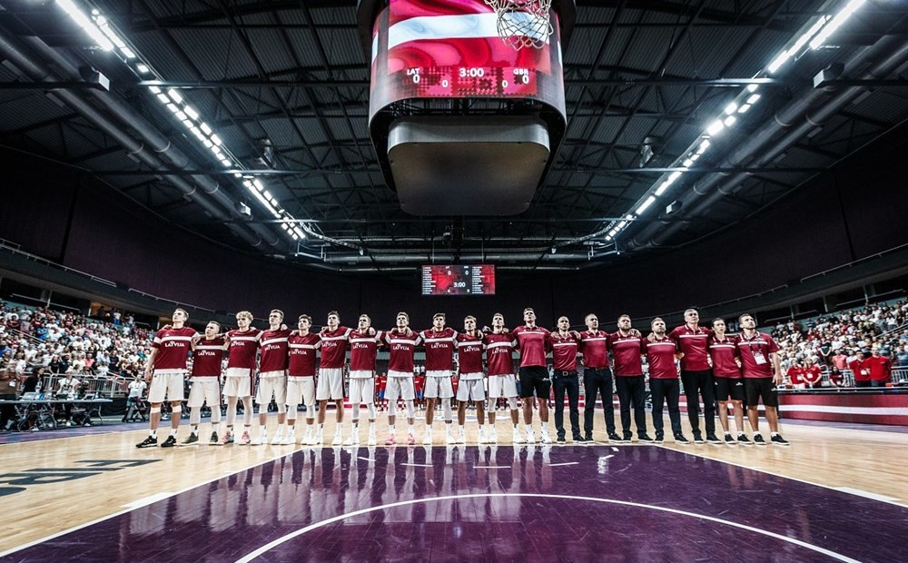 Eiropas čempionāta finālā Latvijas U-18 izlases basketbolisti svētdien Rīgā tiksies ar Serbijas vienaudžiem
