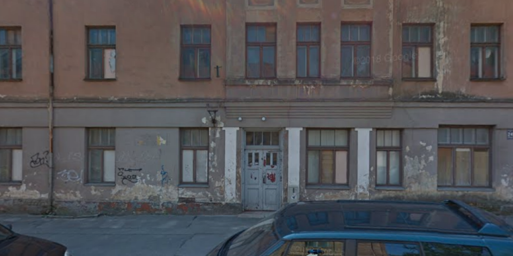 Nekoptu ēku Āgenskalna centrā Rīgas domei izdodas pārdot par divreiz augstāku summu nekā noteikts sākumcenā