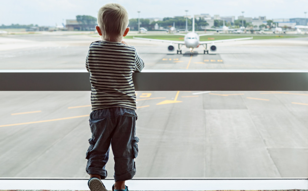 Ja ceļo kopā ar bērnu: svarīgākās lietas, kam obligāti jābūt ceļojuma aptieciņā
