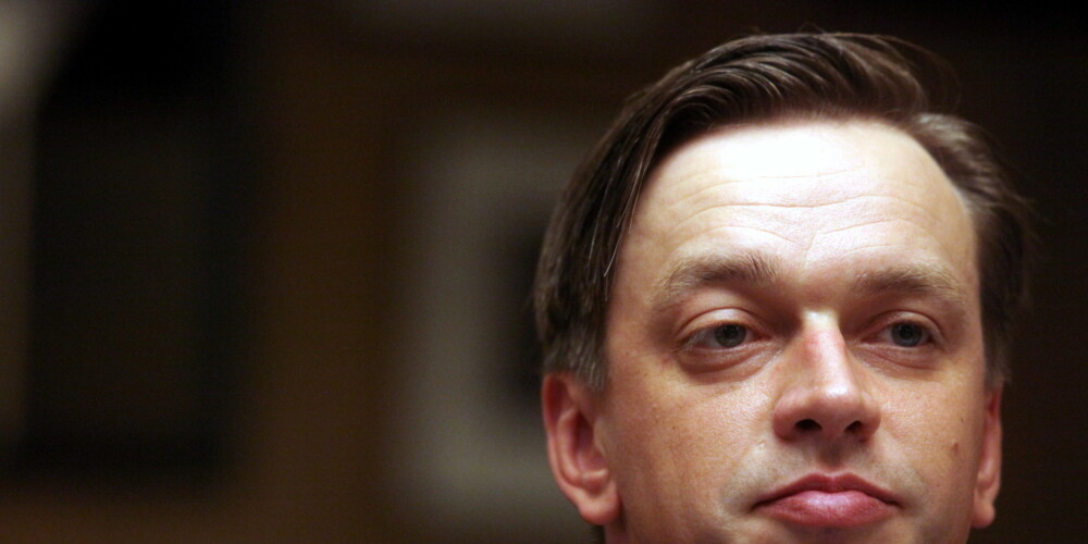 "Ņirgāšanās par savu valsti, prezidentu vai teātri nav nedz smieklīga, nedz gaumīga", saka Latvijas Nacionālā teātra valdes loceklis Jānis Vimba.