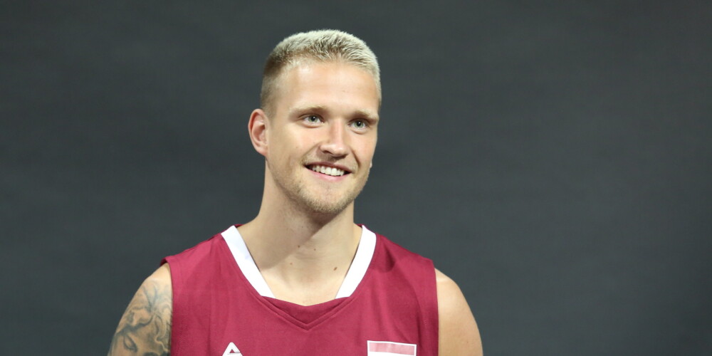 Latvijas vīriešu basketbola izlases spēlētājs Aigars Šķēle.