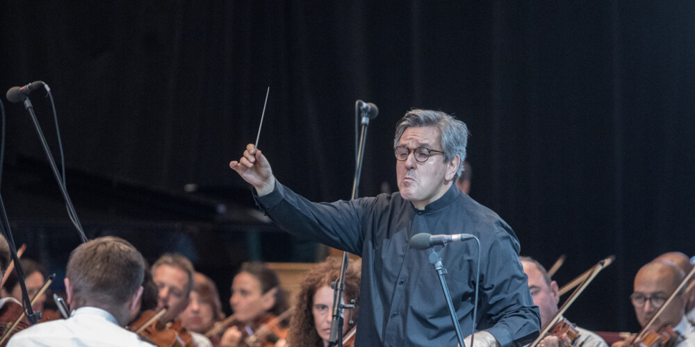 Londonas Karaliskās operas muzikālais direktors Antonio Papano.