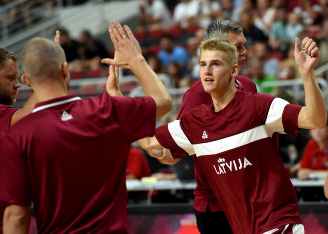 “Nevaru elpot brāļa vietā,” smagi cietušā basketbolista Dāvida Vīksnes māsa publicē emocionālu vēstījumu