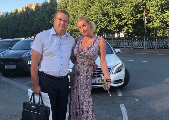 Видео: Волочкова пританцовывала после победы в суде над экс-водителем
