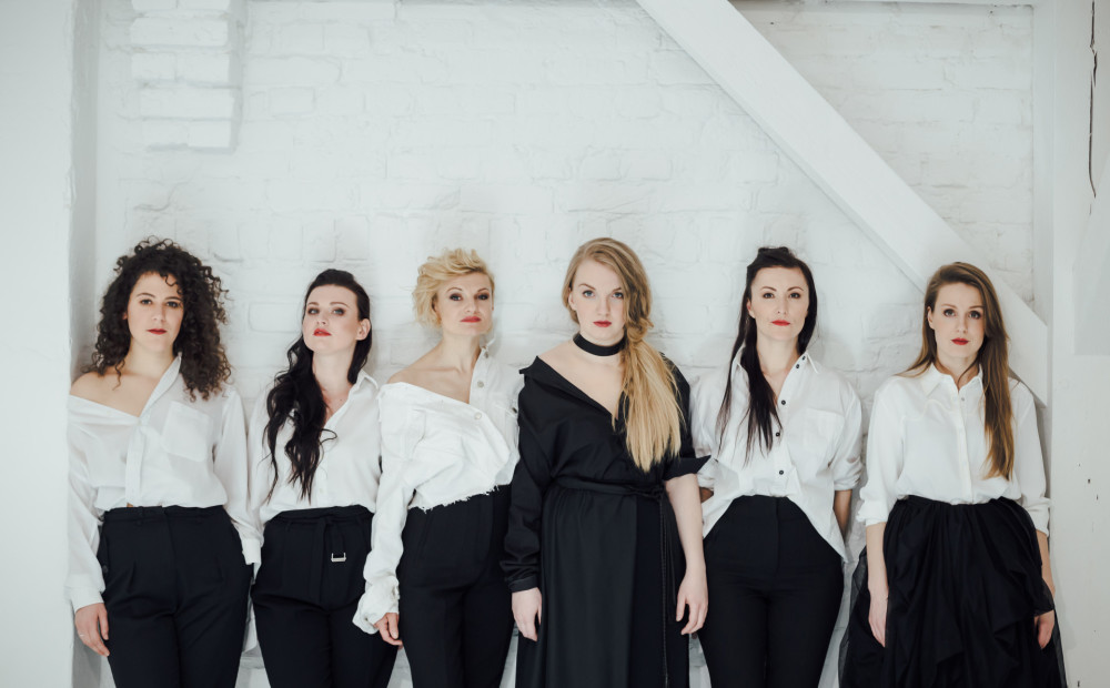Mūsu “Latvian Voices” meitenes izdod septīto albumu “Sudrabs”