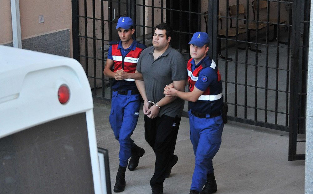 Turcijas tiesa atbrīvo spiegošanā apsūdzētos Grieķijas karavīrus