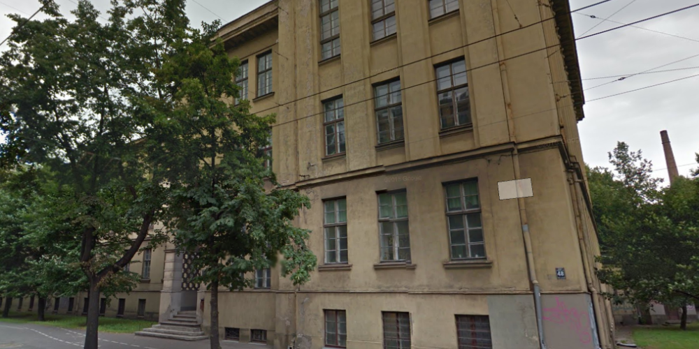 Pirmo reizi ieslēgs Rīgas Franču liceja atjaunotās vēsturiskās ēkas fasādes apgaismojumu